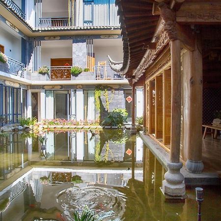 Aesthetic Design Of Ancient Town Hotel Dali  Bagian luar foto