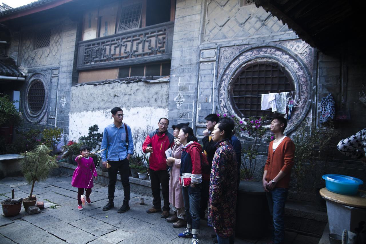 Aesthetic Design Of Ancient Town Hotel Dali  Bagian luar foto