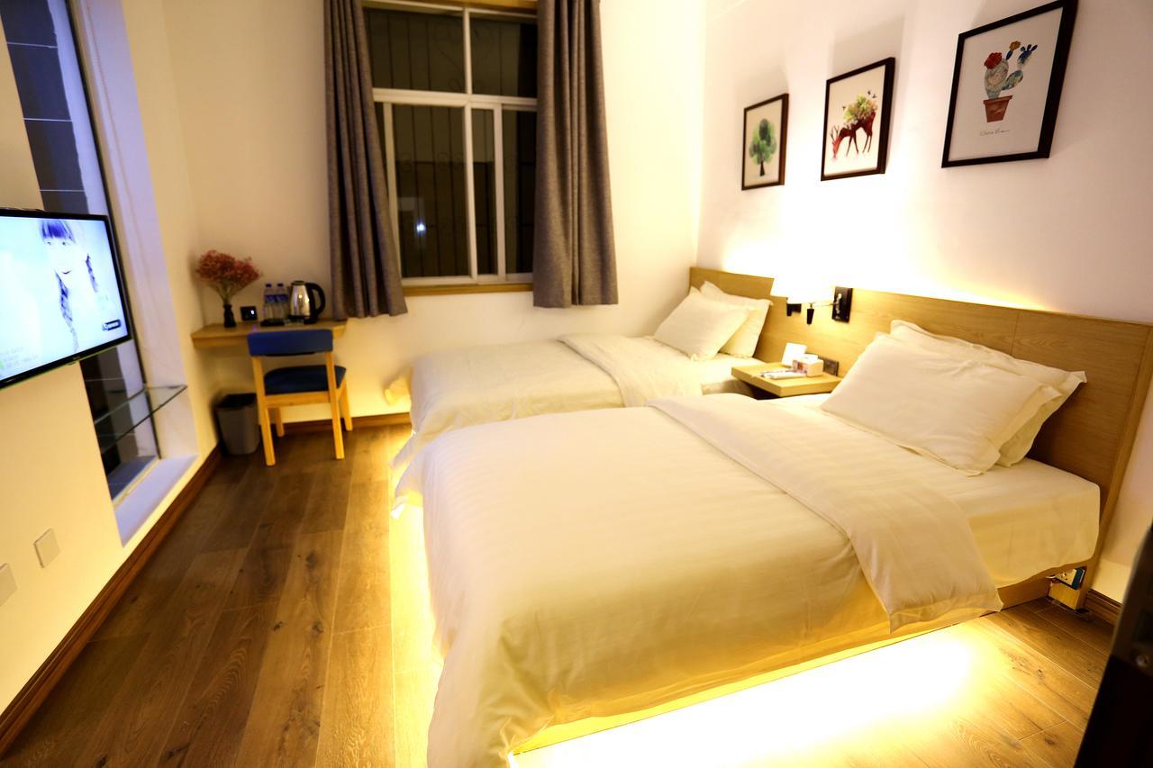 Aesthetic Design Of Ancient Town Hotel Dali  Bagian luar foto