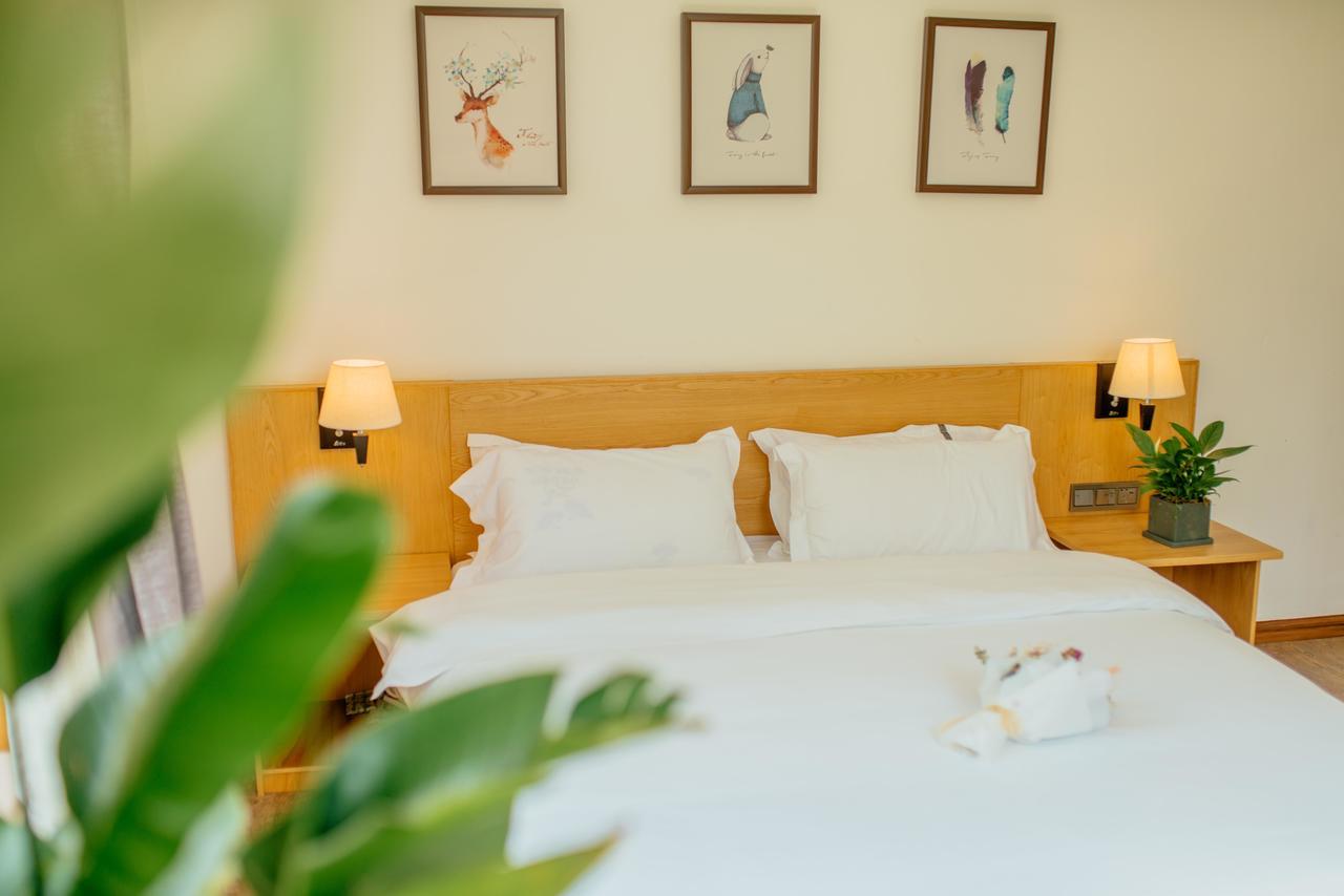 Aesthetic Design Of Ancient Town Hotel Dali  Bagian luar foto