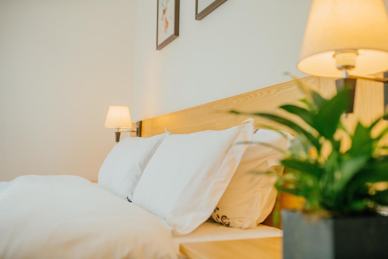 Aesthetic Design Of Ancient Town Hotel Dali  Bagian luar foto